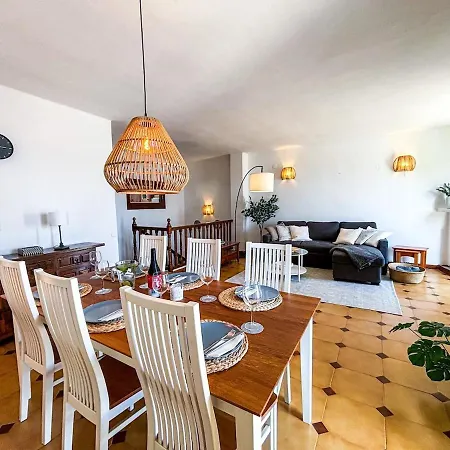 بيت للعطل A2407 Charming Townhouse With Sea Views And Pool نيرخا