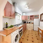 A2407 Charming Townhouse With Sea Views And Pool Casa de Férias