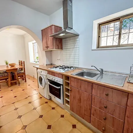 A2407 Charming Townhouse With Sea Views And Pool *