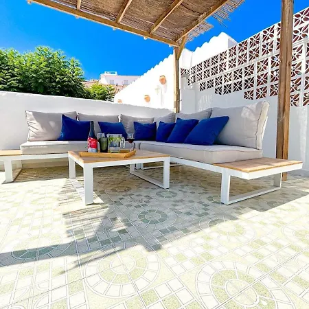 A2407 Charming Townhouse With Sea Views And Pool Nerja