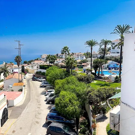 A2407 Charming Townhouse With Sea Views And Pool Nerja