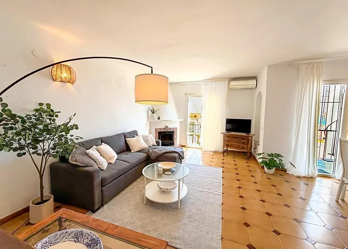 A2407 Charming Townhouse With Sea Views And Pool * Nerja