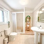 A2407 Charming Townhouse With Sea Views And Pool