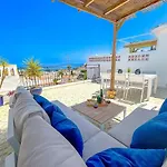 Dom wakacyjny A2407 Charming Townhouse With Sea Views And Pool