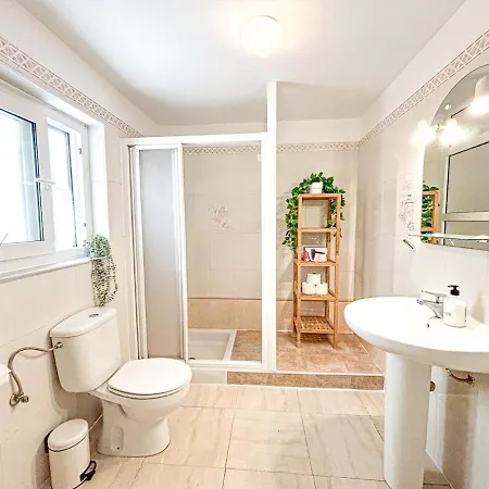 A2407 Charming Townhouse With Sea Views And Pool