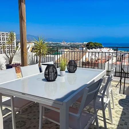 A2407 Charming Townhouse With Sea Views And Pool Feriehus *