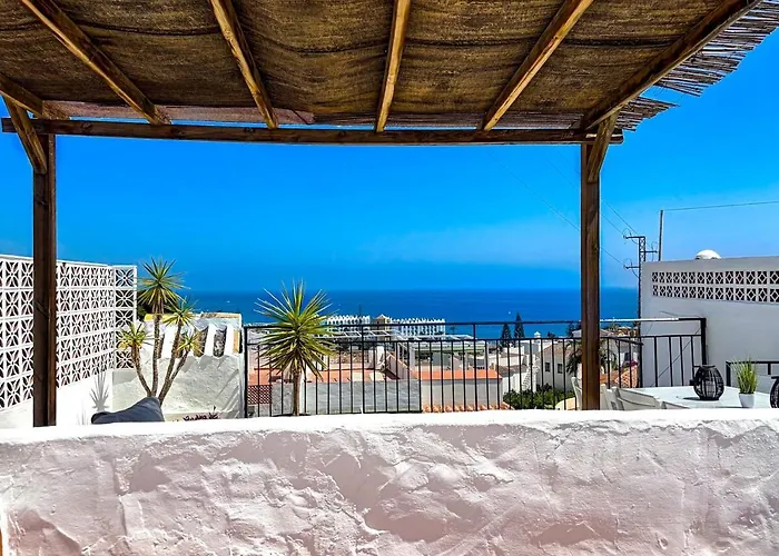 A2407 Charming Townhouse With Sea Views And Pool Hébergement de vacances *
