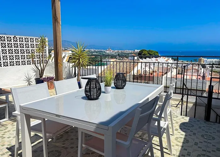 A2407 Charming Townhouse With Sea Views And Pool Hébergement de vacances *