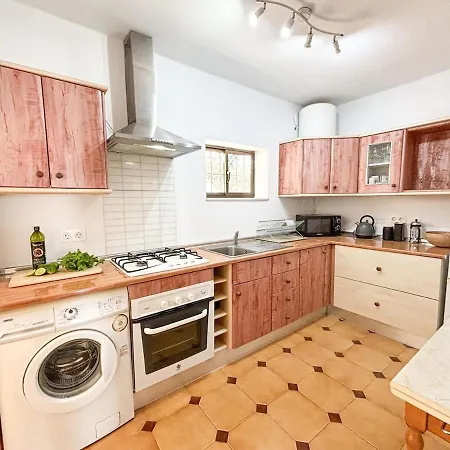 Nyaraló A2407 Charming Townhouse With Sea Views And Pool *