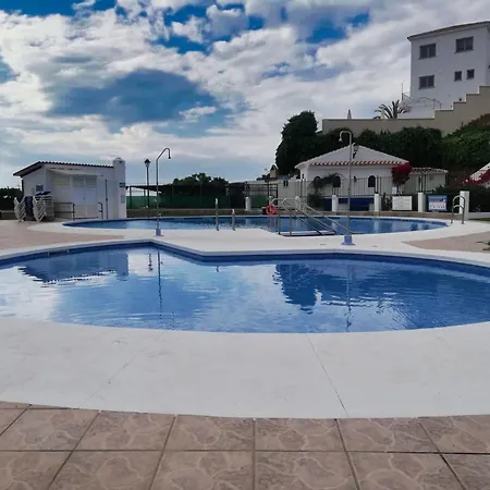 A2407 Charming Townhouse With Sea Views And Pool Nerja